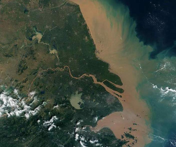 delta（An accumulation formed by sedimentation at the estuary section ...