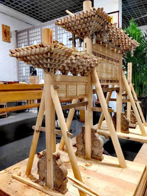 Traditional architectural craftsmanship for timber-framed structures ...