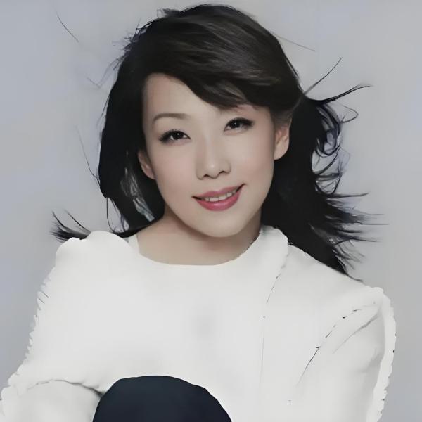 Sandy Lam（華語圏のポップス女性歌手、女優、音楽プロデューサー）_