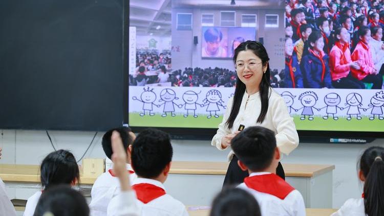 The 12th Jiading District Class Teacher Basic Skills Demonstration and ...