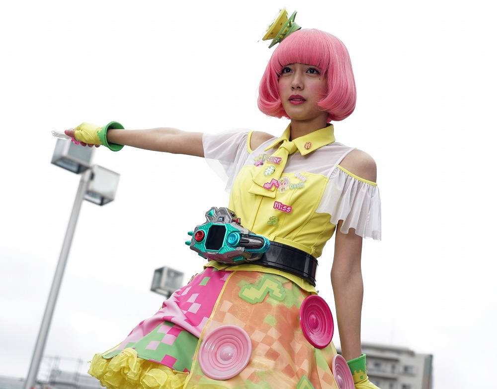 仮面ライダーエグゼイド 職員証 宝生永夢、仮野明日那、鏡飛彩、九条貴利矢 仮面ライダーエグゼイド』永夢たちの病院職員証、『キュウレンジャー