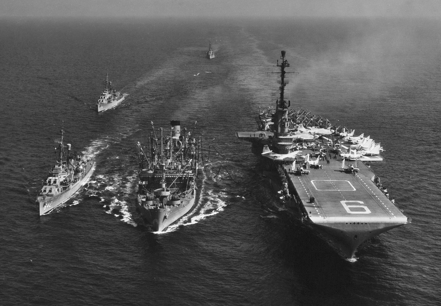 フォレスタル級航空母艦_百度百科