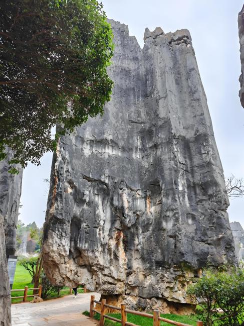 Ashima（The iconic stone peak landscape of the Minor Stone Forest area ...