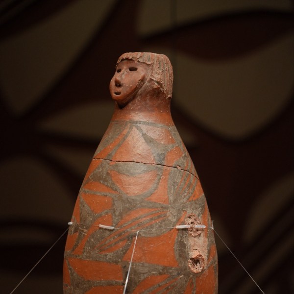 人の形 陶器 人頭形器口彩陶瓶_百度百科