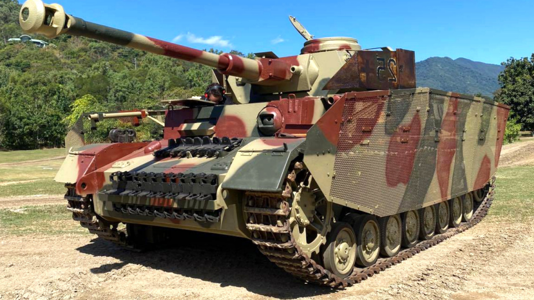 Char Allemand Moyen De La Seconde Guerre Mondiale, Panzerkampfwagen IV Pz Kpfw Iv En Position Pret A Tirer Image472407217