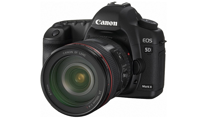 Canon EOS 5D Mark II（キヤノンが2008年に発売したデジタル一眼レフ