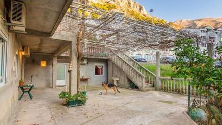 Zenit Apart Hotel（a hotel in Kotor）_Baiduwiki