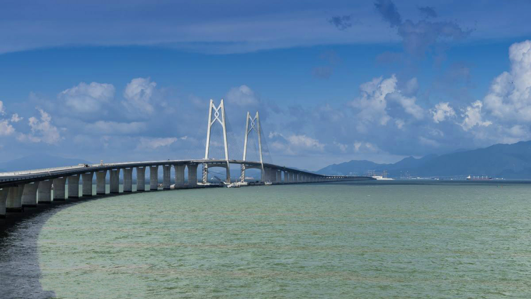 Hong Kong-Zhuhai-Macao Bridge（中国国内の香港、珠海、マカオを結ぶ