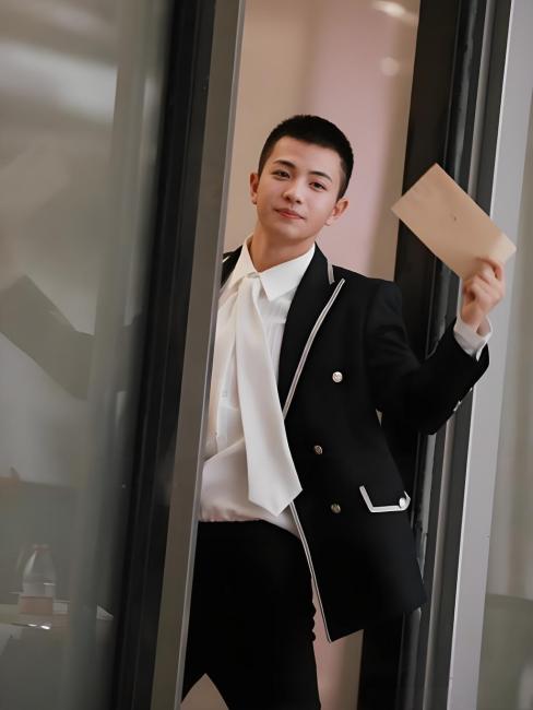 Forry（Mainland Chinese male pop singer, film and television actor, and ...