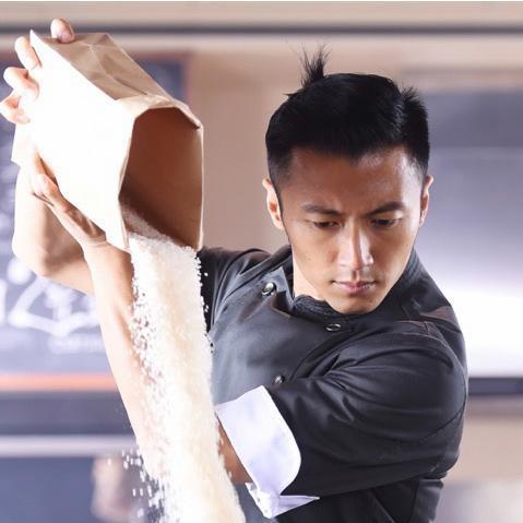 鋒味 謝霆鋒 Chef Nic ぬいぐるみ ベア ニコラスツェー Chef Nic（ニコラス・ツェが設立したブランド）_百度百科