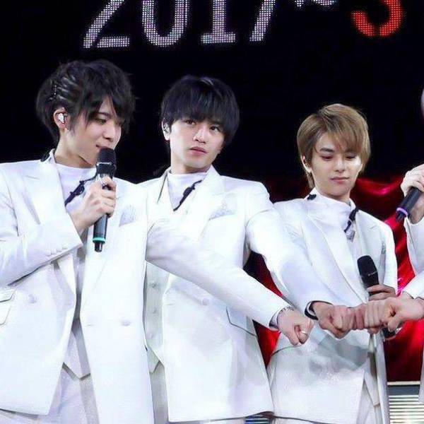 timelesz（un grupo masculino japonés de STARTO ENTERTAINMENT