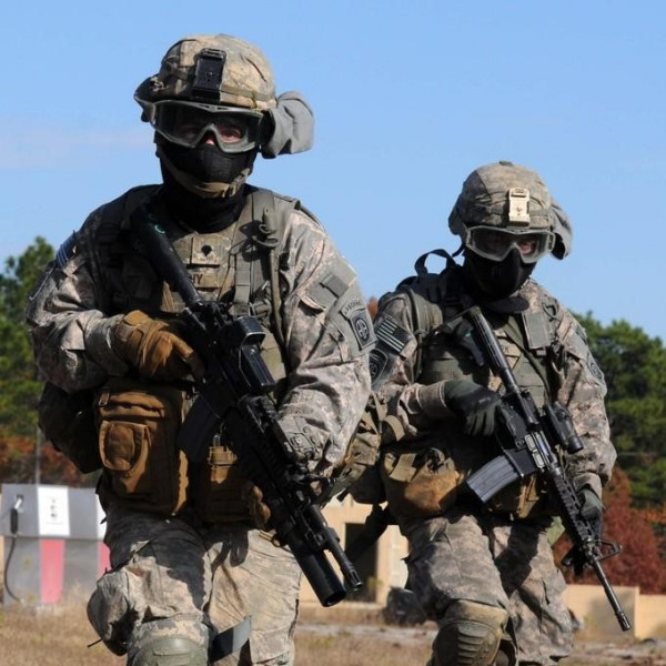 アメリカ軍第82空挺師団_百度百科
