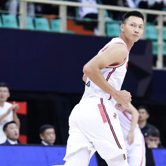 Yi Jianlian（中国のプロバスケットボール元選手）_百度百科