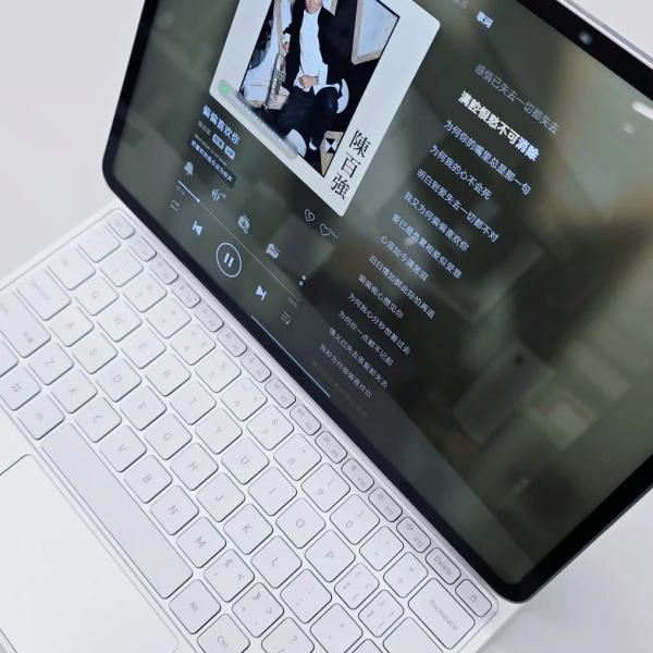 Xiaomi Pad 7S Pro（2025年にXiaomiが発表したタブレットモデル。）_