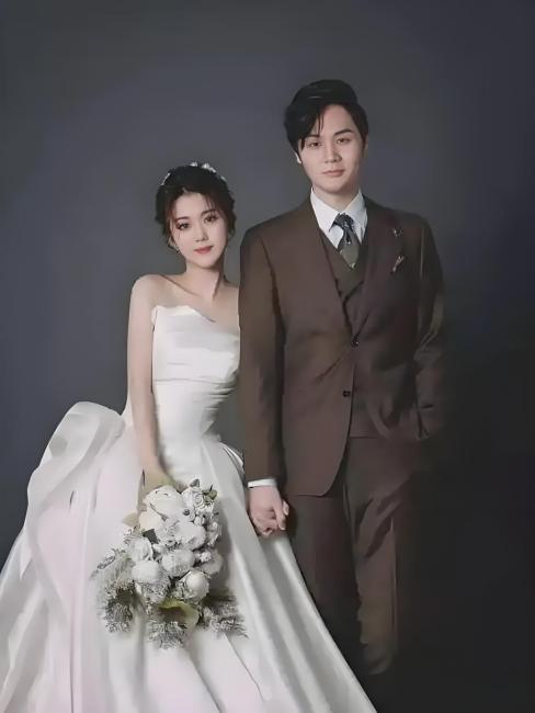 Lee Yin-Fong（Wife of Li Junyi and a native of Guangzhou City.）_Baiduwiki