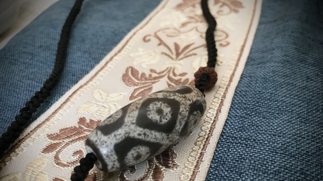 gZi Beads（チベットの天然材料製の製品）_百度百科