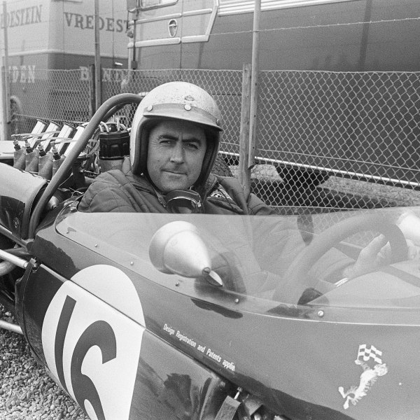 ジャック・ブラバム直筆サイン入り超特大写真…F-1ドライバー ジャック・ブラバム直筆サイン入り超特大写真…F-1ドライバー ジャック
