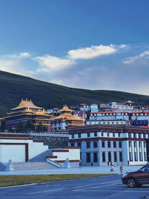 Barkam City（A county-level city administered by Aba Tibetan and Qiang ...