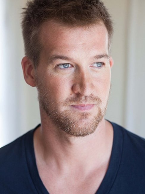 Kenneth Alexander Mitchell（Canadian actor）_Baiduwiki