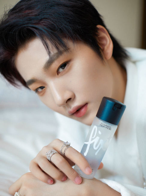 Hu Yetao（Mainland Chinese pop male singer, member of the group NexT1DE ...