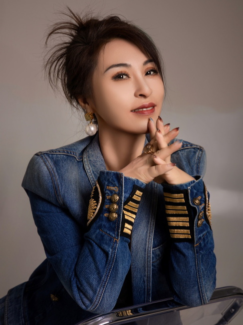 バイ・シュエ（中国本土の女性歌手、司会者。）_百度百科