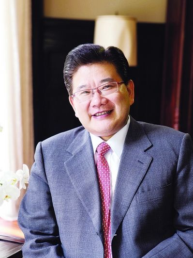 Kefan Cao（a television host for Shanghai Media Group, vice chairman of ...