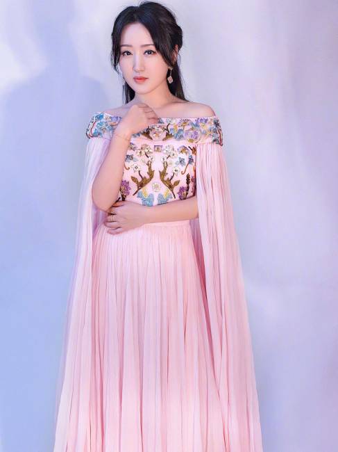 Yang Yuying（Mandopop female singer, songwriter, musician, actress
