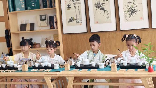 Little Tea Artist_Baiduwiki