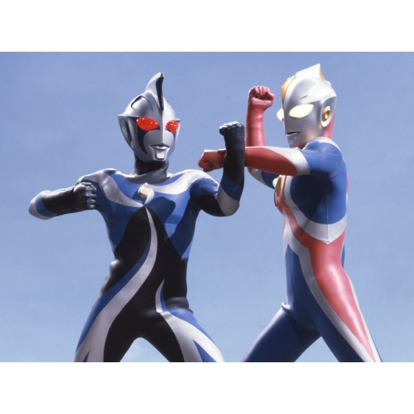 ウルトラマンコスモス（2001年に日本の円谷プロダクションが撮影した