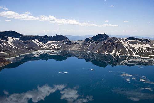 Changbaishan Tianchi Volcano_Baiduwiki