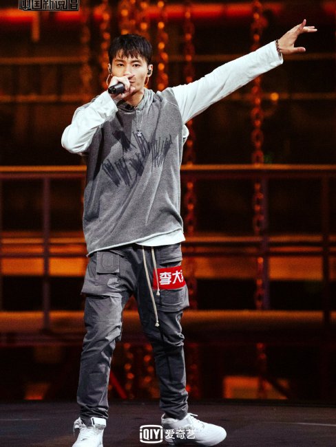 Benzo（Mainland Chinese male singer）_Baiduwiki