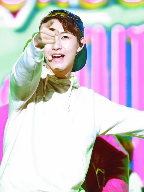 RENJUN（Chinese pop male singer）_Baiduwiki