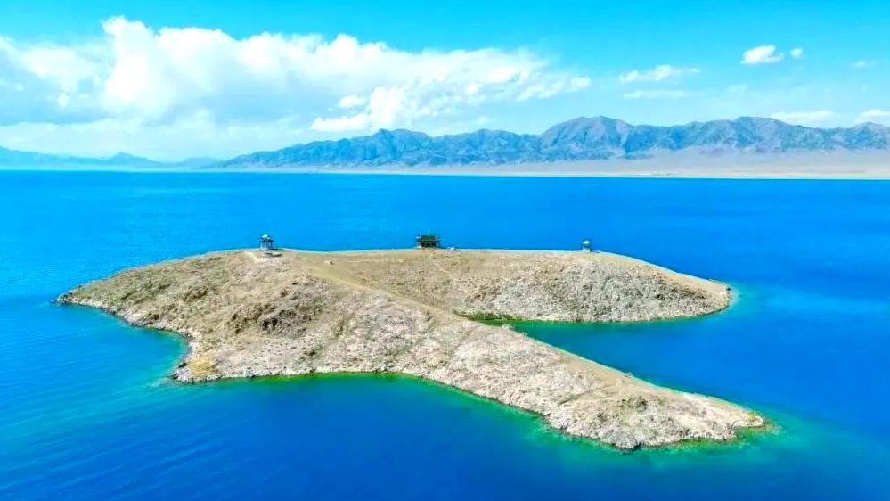 Sayram Lake（A lake located in the Bortala Mongol Autonomous Prefecture ...