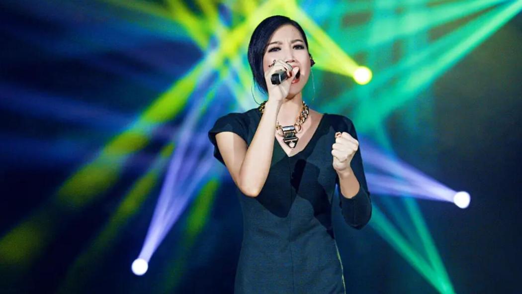 A-Lin（Chinese-language pop female singer, songwriter, and music ...