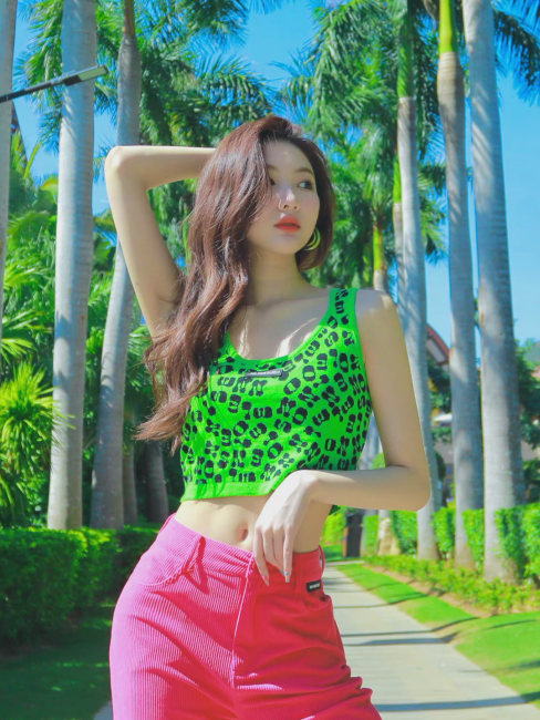 Ao Xinyi（Chinese female singer from Mainland China）_Baiduwiki