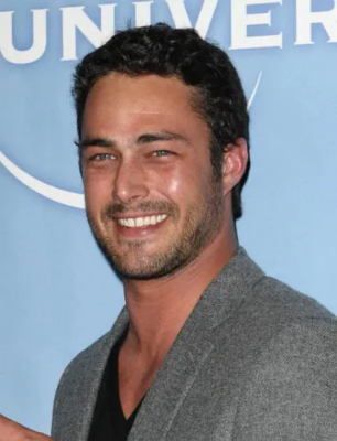 Taylor Kinney（actor estadounidense y modelo）_Baidu Enciclopedia