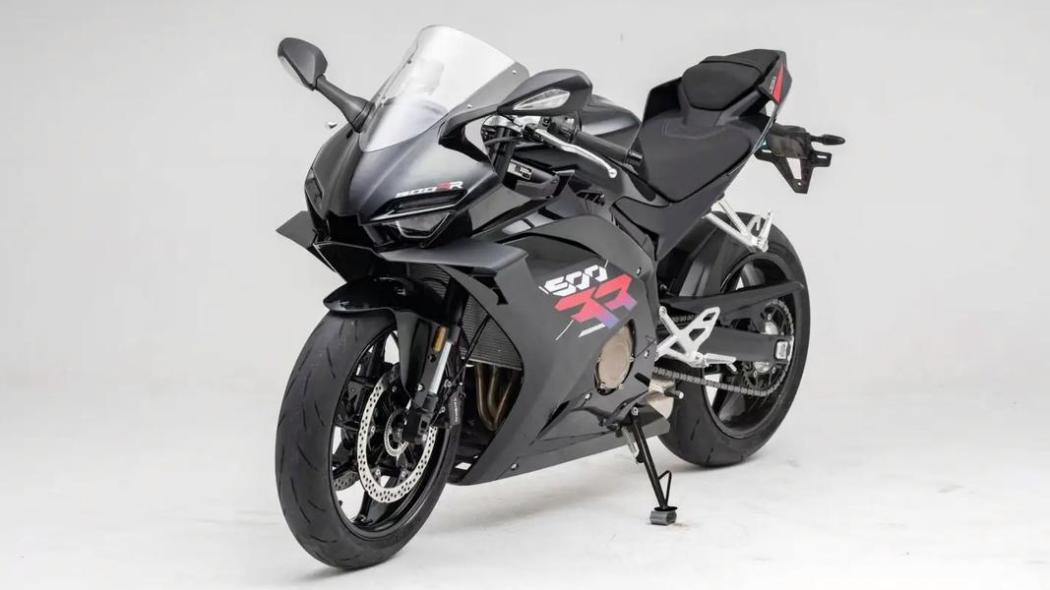 ZX500RR（中国の張雪機車による消費型レーサーレプリカバイクのモデル