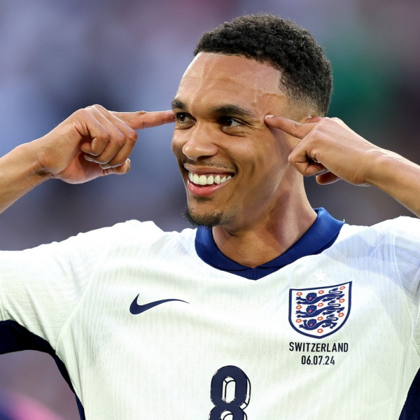 Trent Alexander-Arnold（1998年10月生まれのイングランドのサッカー