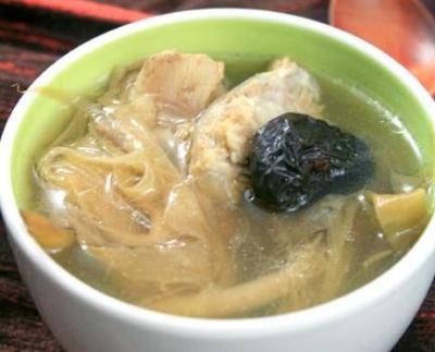 Dried Cactus Flower and Silkie Chicken Soup_Baiduwiki