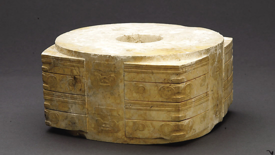 玉琮（古代中国の内側が円形で外側が方形の筒状の玉製礼器。）_百度百科