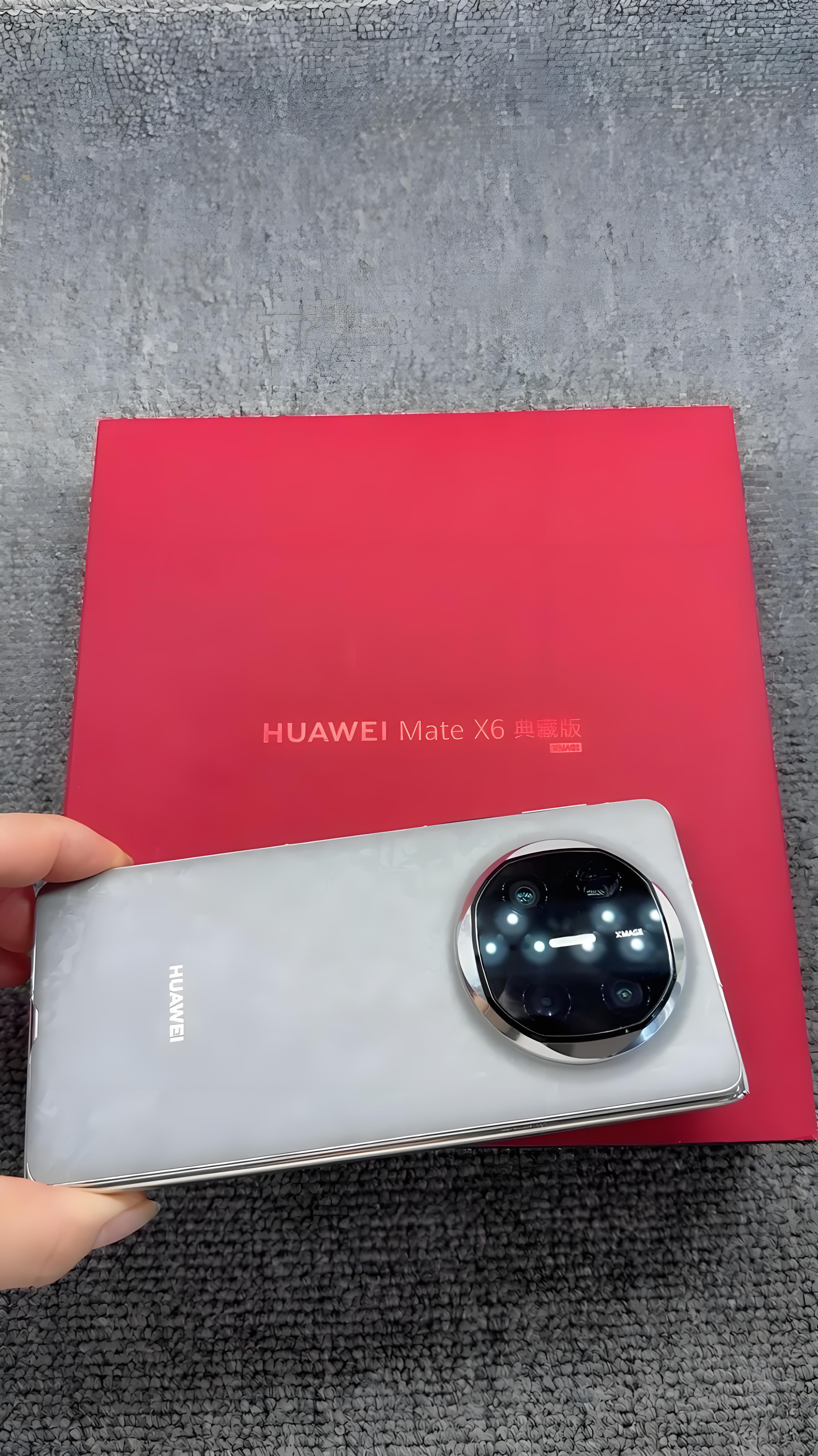 HUAWEI Mate X6（2024年11月26日にファーウェイが発表した折りたたみ式 