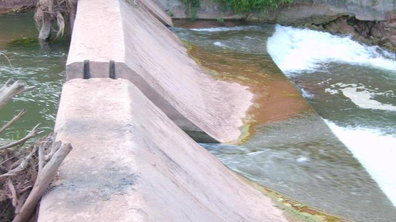 Dam（A structure that cuts off a river channel and holds back river ...