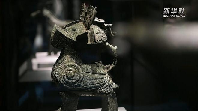 大型青銅製 金工細工 商代『婦好尊鴞』梟形の酒つぼ/オブジェ 茶道具 古美術 商の婦好青銅鴞尊_百度百科