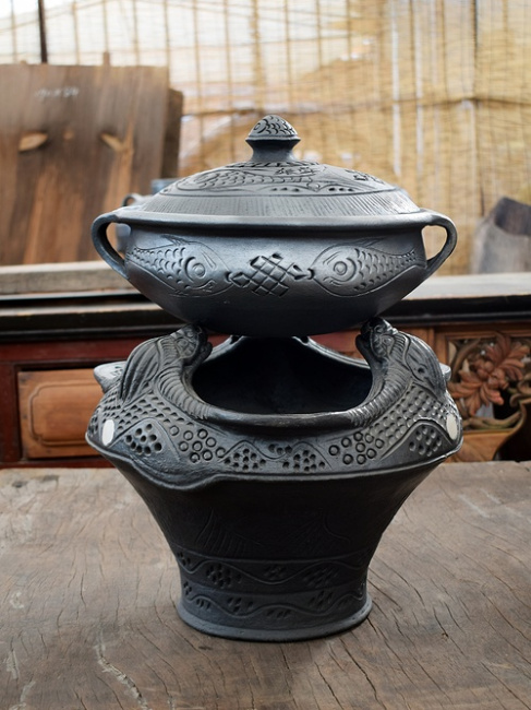Pottery Firing Technique (Tibetan Black Pottery Firing Technique)_