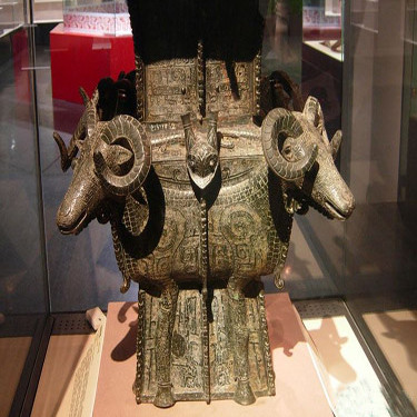 商代四羊青銅方形尊_百度百科