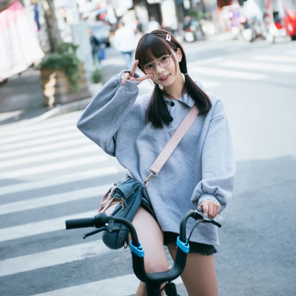 シェン・イン（中国本土の女性ポップス歌手）_百度百科
