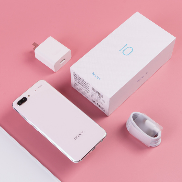 【美品】HUAWEI honor10　ファントムブルー フィルム付き HUAWEI honor 10のスペックレビュー！最安値で買えるMVNOを紹介