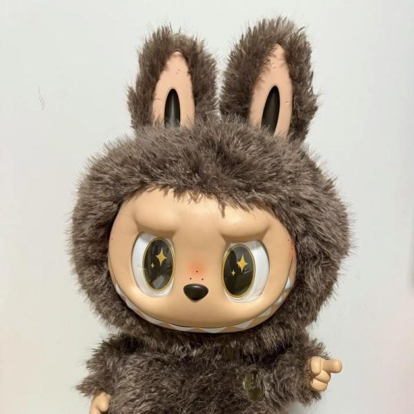 ZIMOMO（香港の中国人芸術家Kasing Lungが創作した森の精霊の