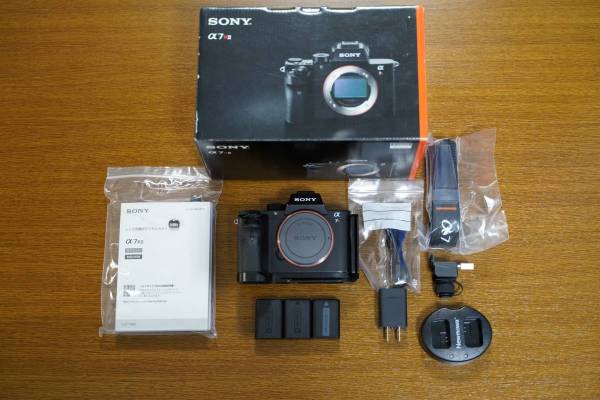 SONY Alpha 7RⅡ（ソニーが2015年6月に発表したミラーレス一眼カメラ