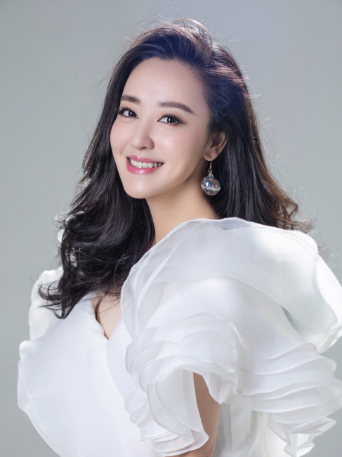 Zhou Xuan（A Chinese mainland soprano singer and National First-Class ...